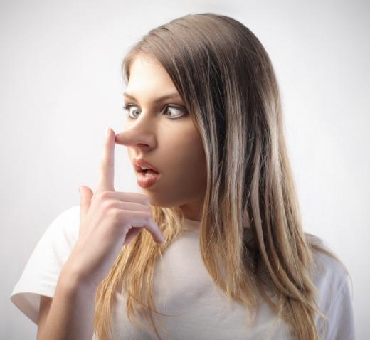 Kad�nlar yap�sal olarak yalan s�ylemeye daha m�saittir.