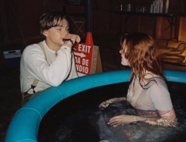 Titanic filminde Jack'in (DiCaprio) donarak �ld��� sahne burada �ekildi.