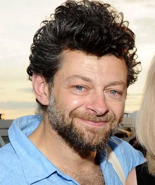 Sinemada maskelerinin ve kostmlerinin altnda grdmz aktrlerin gerek yzleri ve filmlerdeki karakterleri.