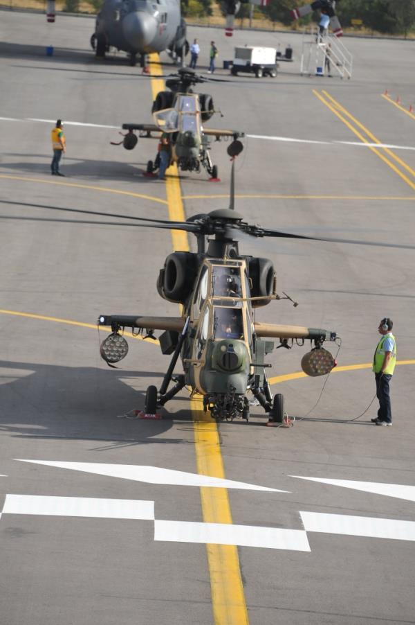 <p>ATAK Pilotlarnn harbe hazr hale gelmesi iin hayati nem tayan Entegre Eitim Sistemi Projesi de TUSA Ana Ykleniciliinde gerekletirilecek. Bylelikle, T129 Helikopterlerinin envantere girmesiyle beraber, pilot eitimleri daha maliyet etkin ekilde verilebilecek.</p>  TUSA'n Ana Yklenici olarak belirlenmesi, ATAK Program'nda yalnzca TUSA'n oluturduu baz kritik bilgilerin dorudan simlatrlerde kullanlmasn mmkn klyor. Bu durum kritik bilgilerin gizliliinin korunmas asndan nemli bir avantaj salyor.