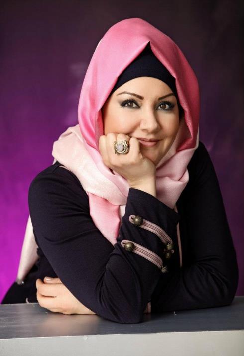 <p><b>�kbal G�rp�nar </b></p>   Televizyon ekranlar�n�n sevimli sunucular�ndan �kbal G�rp�nar da i�inden gelen sesi dinleyip maneviyata y�nelen �nl�lerden.