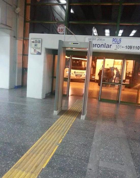 Allah kimseyi ATݴdeki x-ray cihazlar kadar yalnz, ie yaramaz ve kimsesiz brakmasn.