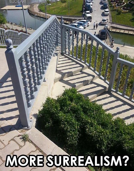 Akn kmlatif aresizliini ve var oluun konjonktrel devinimlerini egzajere ederek, realizmin salt izdmn angajmanlayp, bizlere srrealizmin diyalektik rneklerinden birini sunan mhendis arkadamza hoyrat bir teekkr borluyuz.