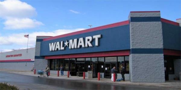 Fortune Global 500e gre Wallmart, dnyann en byk 2. kamuya ak kuruluu. Wallmartn byk baars ve muazzam gelirine karn 2013 ylnda bu perakende devi, evresinde gelien tartmal olaylarla gndeme geldi.
