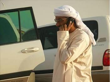 Birleik Arap Emirlikleri'nin her 100 vatandann 176.5 cep telefonu var.