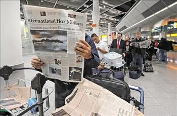 zlanda en fazla gazete satlan lke. Nfusun 1000'de 821'i gazete okuyor