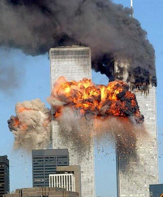 Olay 11 Eyll'de yani 9/11 de meydana geldi. Amerika'da tarihler ay nce olacak ekilde yazlr.