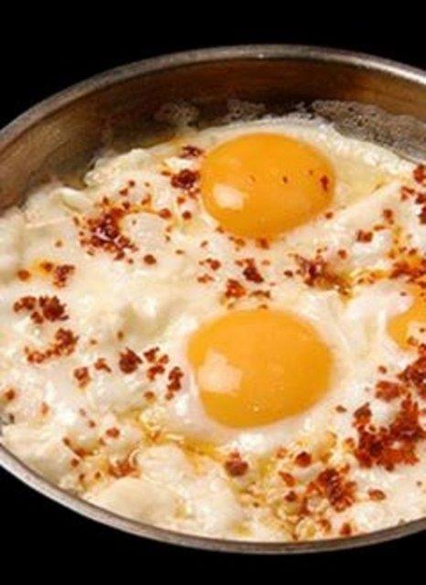 Birincisi iyi saklanmayan yumurtalarn yazn daha kolay bozulmas ve bu yzden insanlar hasta etmesi ihtimalidir.