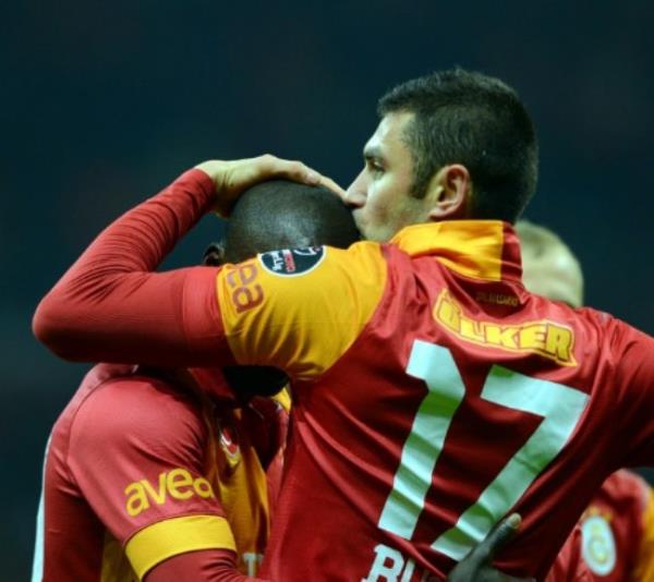 @Zlatann_gs Brumay dondurduk o zaman amrabat gitmryecek