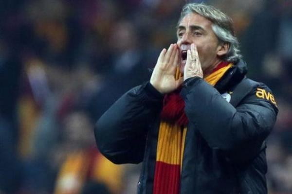 @Aykut_uA_BY Adamdan kurtulmak isterken 'ama ben gol attim gitmem biyere:(' der artik