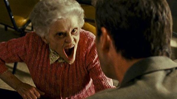 Otobse biner binmez torununu veya ocuunu anlatmaya balayan yal teyze.