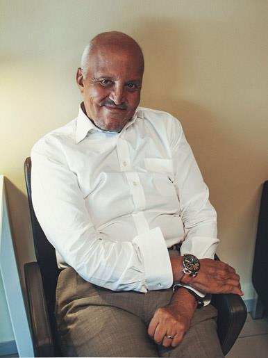 Sevgili seyirciler son dakika gelimesiyle ilgili bir,  son dakika bir son dakikam daha var Gabriel Akyz telefon hattmzda, ama telefon dt.