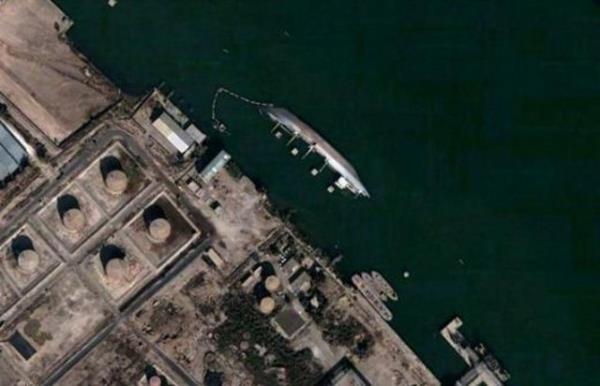 Basra krfezinde ters dnm bir gemi.