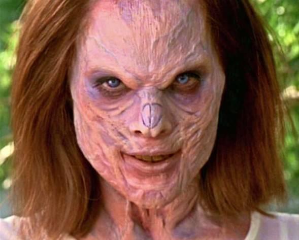 te plastik makyajla klktan kla giren yldzlar...