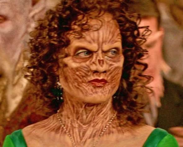 te plastik makyajla klktan kla giren yldzlar...