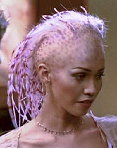 te plastik makyajla klktan kla giren yldzlar...