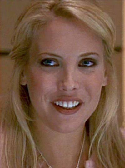 te plastik makyajla klktan kla giren yldzlar...