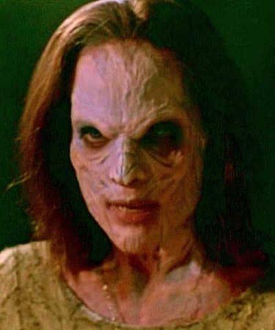 te plastik makyajla klktan kla giren yldzlar...