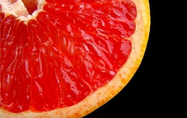 <b>Bol miktarda su ieren bir dier meyve olan greyfurt, ya yakan enzimler bakmndan da zengin.</b>
