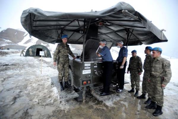 <p><b>Erken terfi ald</b></p>    Gzide stemen neden asker olduunu yle anlatyor: "Ortaokuldan beri asker olmak dnda baka bir hedefim olmad.
