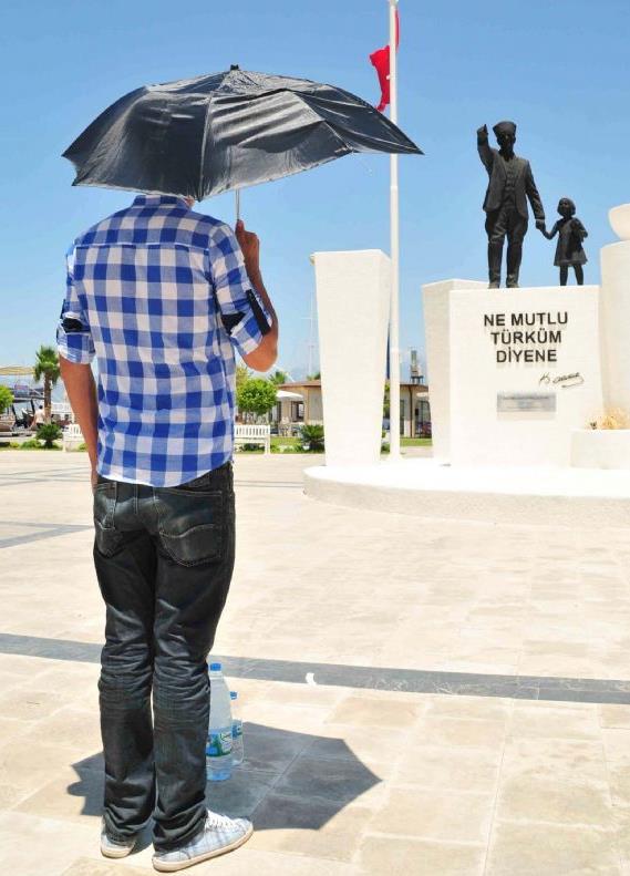 - &#8220;&#8216;Duran adam gmlei gelmitir.&#8217; En ge yarn bir dkkann camnda..&#8221;