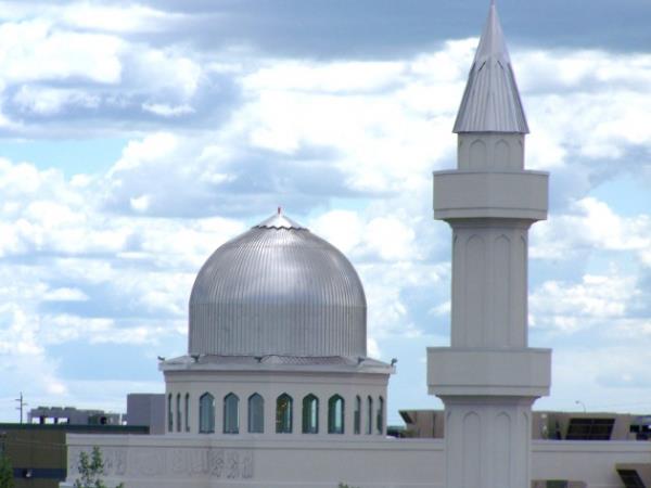 <p><b>Baitun Nur Cami</b></p>  Calgary, Alberta, Kanada