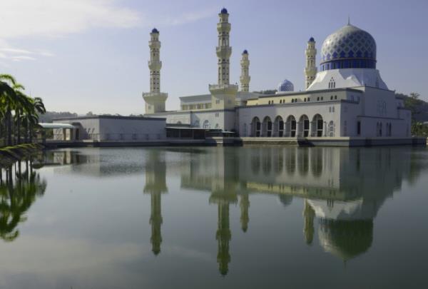 <p><b>Yzen Cami</b></p>  Kota Bharu, Malezya