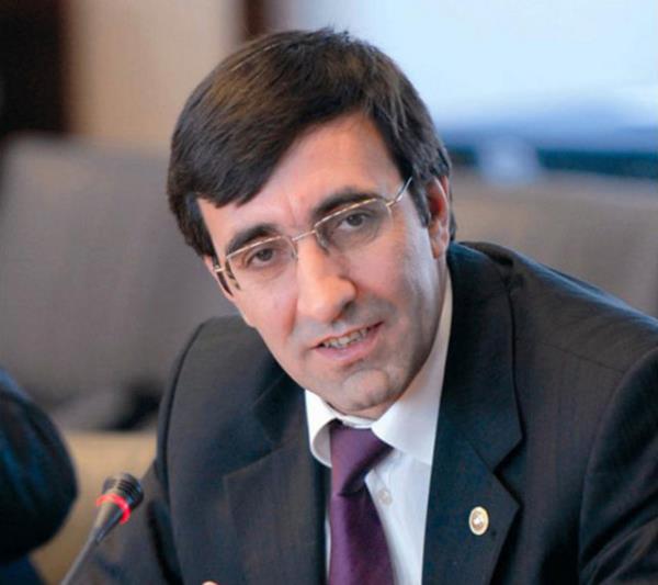 Kalknma Bakan Cevdet Ylmaz 2 ocuk babasdr.