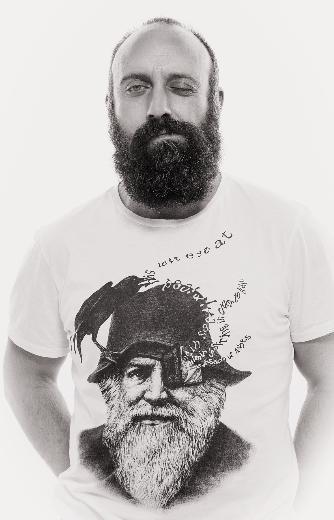 Muhteem Yzyl dizisinde Kanuni Sultan Sleyman roln oynayan Halit Ergen ve ei Bergzar Korel, Gezi Park eylemlerinde en nde olanlar arasndayd. Ergen, daha sonra Babakan Erdoan'la yaplan grmede de yer ald.