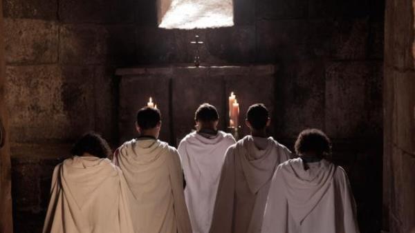 Sonu olarak , Tapnaklar Hal Seferleri ve Hristiyan Krallklar dneminde glerinin doruuna kmlard. Ancak bu etrafta sylentilerin domasna da neden olmaktayd.