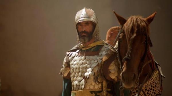 Sonunda kral ustaca bir komplo ile 13 Ekim 1307'de Tapnak valyelerin byk bir blmn tutuklamay baard.