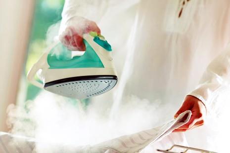 t yapmay kolaylatrmak ve sreyi azaltmak iin t masasnn klfnn altna alminyum folyo koyun. Sca geri yanstacandan t yapmak daha kolay olacaktr.