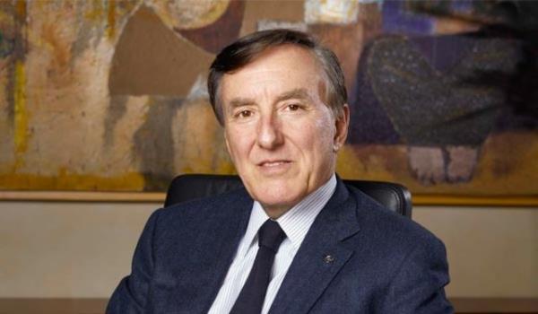 <p><b>Eczacba Holding Ynetim Kurulu Bakan Blent Eczacba'nn ocuklar: </b></p>    *Emre Eczacba  <p>*Esra Eczacba</p>