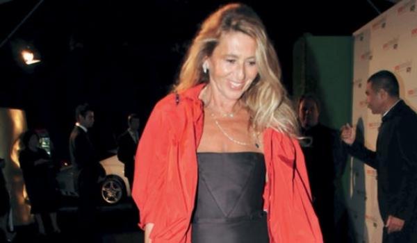 <p><b>Eczacba Holding kurucusu Nejat Eczacba'nn yeeni Nkhet Eczacba'nn olu:</b></p>    *Ali Atalk