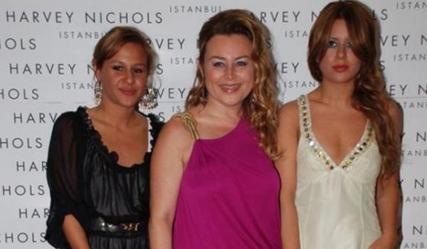 Demet Sabanc etindoan, kzlar ile beraber...