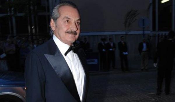 <p><b>Akkk irketler Grubu Ynetim Kurulu Bakan Ali Raif Dinkk'n ocuklar </b></p>    *Raif Dinkk  <p>*Alize Dinkk</p>  *Aleyna Dinkk