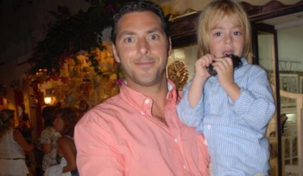 <p><b>Ali Raif Dinkk olu Raif Dinkk'n ocuklar:</b></p>    *Aslan Eser Dinkk  <p>*Ali Raif Dinkk (Resimde babas ile grlmekte)</p>