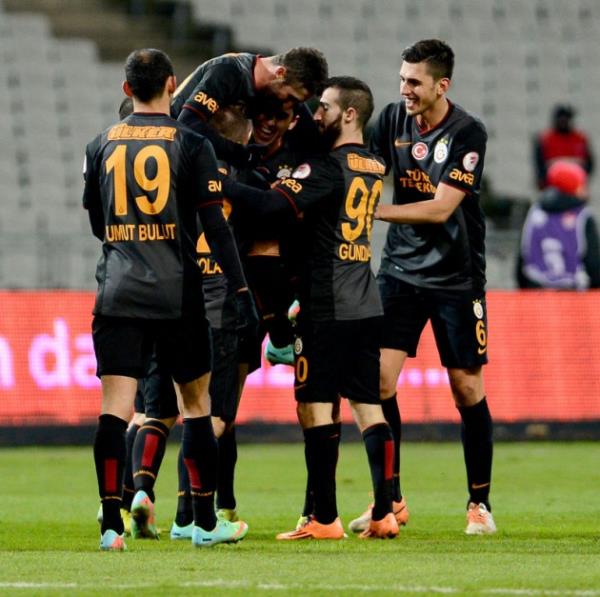 Gollerim ekil, yolumdan ekil -Sabri Reyiz (Pardon ya bu farklyd sanrm)