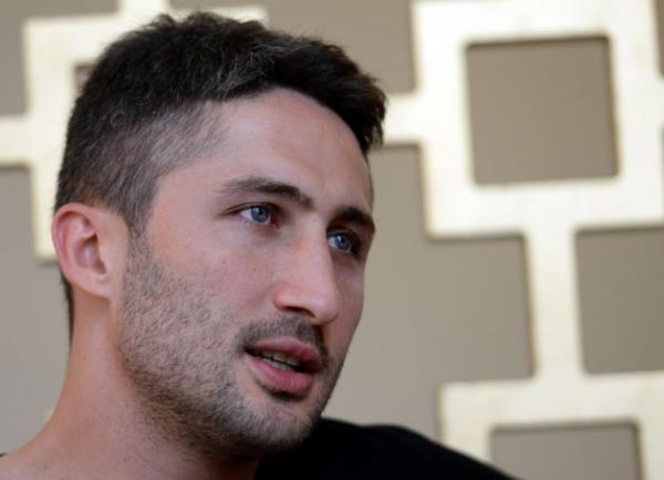 Sabri bile gol atm, sen hala ak acs ekiyorsun YAPMA