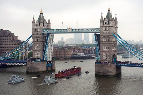 <b>Tower Bridge Kprs</b>  <p>Londra'nn sembollerinden biri olan kpr 1894 ylnda hizmete ald.</p>