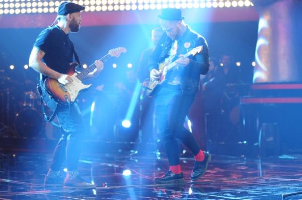 VOUGE dergisine konuan zouz, u szlerle kendini ifade etti: "Benim hayatm gkkua gibi, bin tane ey var. Onlarn dnd Mslman olamam. Bence bir insan, inan sisteminden dolay da alklanmamal. Bravoluk bir ey deil bu. Her ey bak asnda gizli, herkesin kafasnda baka bir inan var. nsan olduu iin sevsin  insanlar birbirlerini."