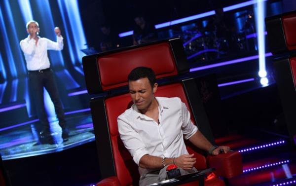 Mmknse ala, biraz sessiz olup gzyalarn sil, jriden biri yanna gelirse hnkrerek sarl...