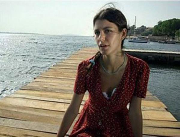 Fatmagln Suu Ne Dizisinde, Beren Saat blm ba 45 bin TL ald.