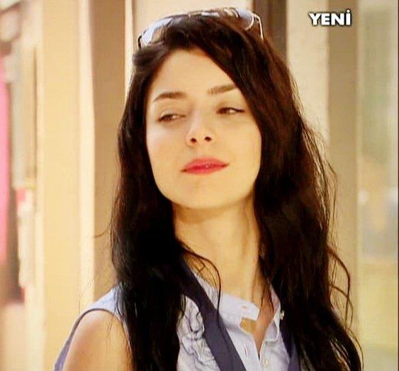 Ayegl" karakterini canlandran Merve Boluur 8 bin TL