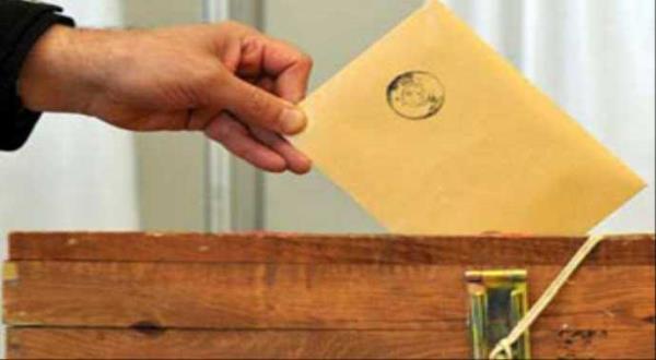 <p><b>HER 100 SEMENDEN 12'S 'KARARSIZIM' DED</b></p>    Peki kararsz oylar datlmadan nce karmza nasl bir tablo kyor?