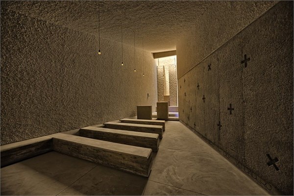 <p><b>En iyi dini yap</b></p>  spanya'nn Kanarya Adalar'nda yer alan Saint John Baptist Chapel adl kilise 2014'n en iyi dini mimarisi seildi.