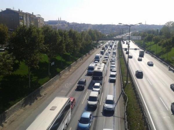 <p><b>STO VE TEKSTLKENT:</b></p>   TEM sto - Tekstilkent ve TEM Tekstilkent - sto ynlerinde gn iinde meydana gelen hasarl kaza oran olduka yksek.