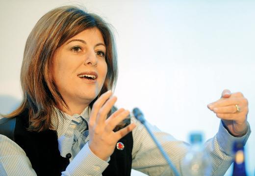 Serpil Timuray, Temel Kotil ve Adnan Bali ile yart oylamada yzde 14,3 oy oranyla birinci seildi. Bu kategoride seilen tek kadn olmas ve nc kez 'Yln Profesyoneli' seilmesiyle Timuray'n performans dikkat ekiyor.