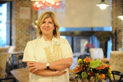 Ekonomide Yln  nsanlar Yarmas'nda Yln Kadn Giriimcisi kategorisinin birincisi Big Chef's restoranlarnn kurucusu Gamze Cizreli oldu. 2010 ylnda da ayn kategoride birinci seilen Cizreli, bu yl ikinci kez bu dln sahibi oldu. Cizreli, 2010 ylnda Ekonomist, Garanti Bankas ve KAGDER ibirlii ile dzenlenen Yln Kadn Giriimcisi Yarmas'nda da birincilik krssne kmt.