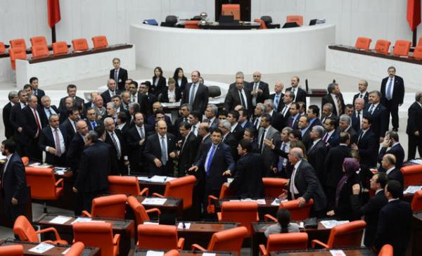 Atalay, 18 Nisan 1960'ta "Meclis almalarn engelledii" gerekesiyle 12 birleim,